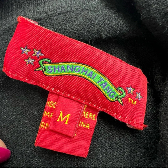 Shanghai Tang 100% cashmere black sweater. - Picture 7 of 8